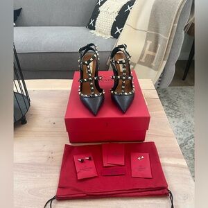 Valentino Garavani Rockstud Leather Pumps, Size 37